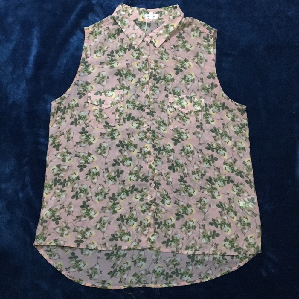 Sheer Floral buttoned Top